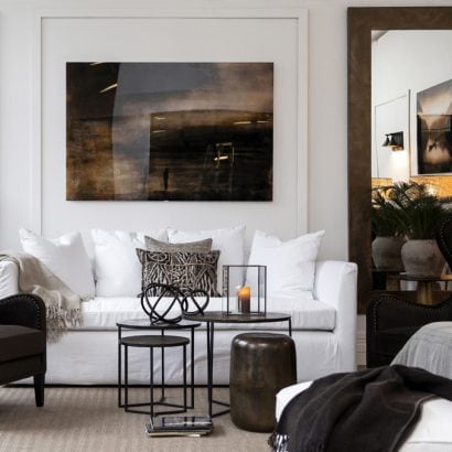 decoración de pared con sofá