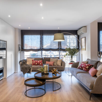 CORTINAS EN VENTANAS DE SALON EN VIVIENDA