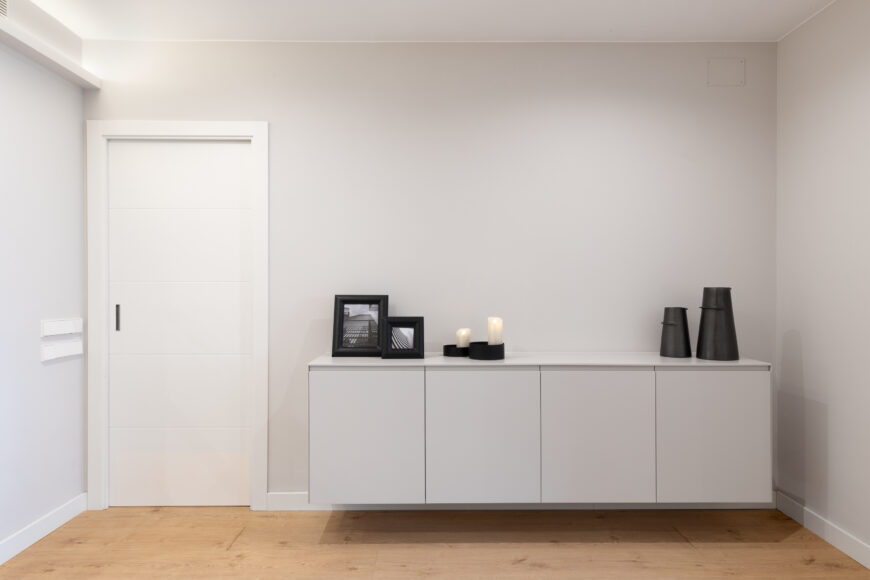 Mueble de entrada decorado